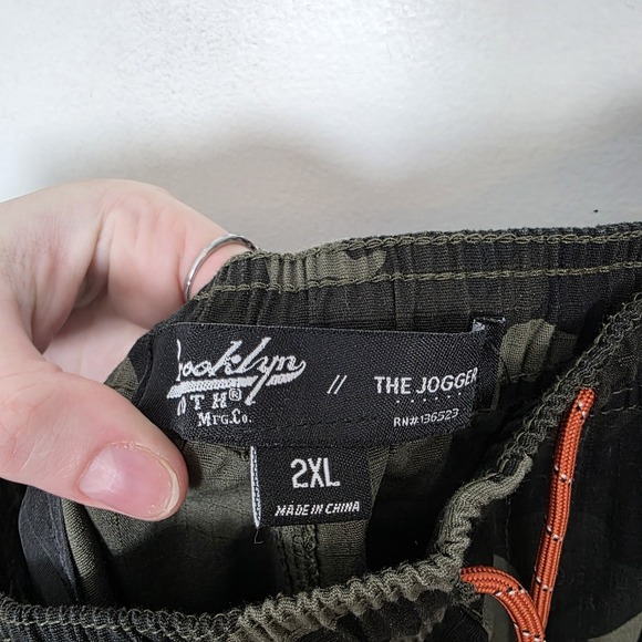 Brooklyn Cloth Green Camo Ripstop Outdoor Drawstring Waist Joggers Size 2XL - Picture 3 of 7